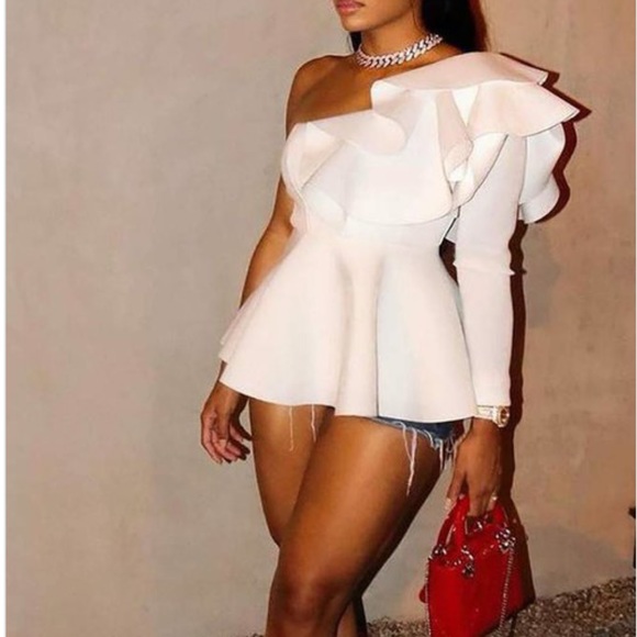 DYNAMIC! Top - Picture 5 of 7